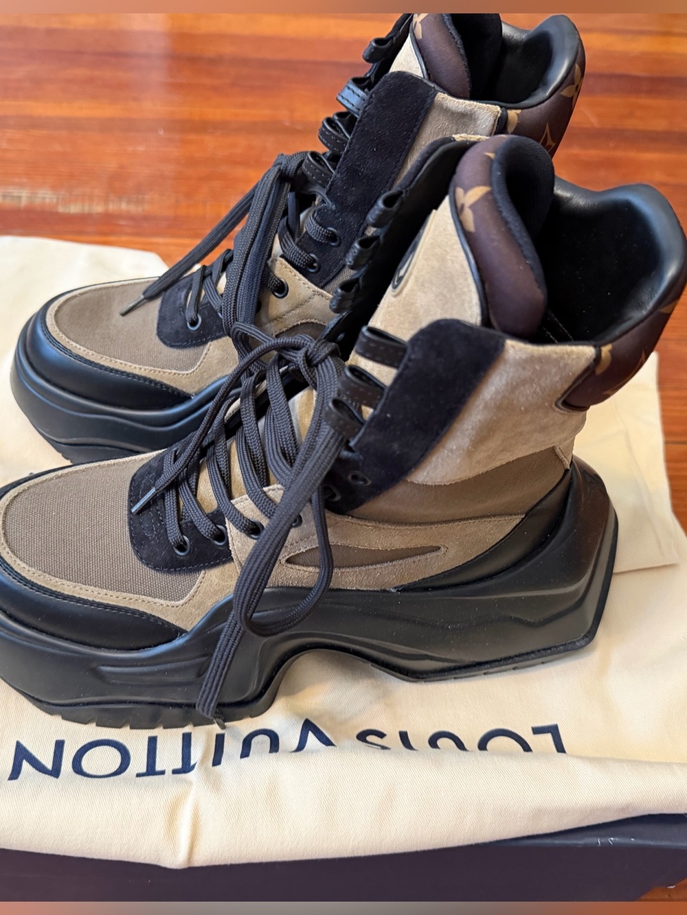 Authentic Louis Vuitton Archlight Women’s Platform Boots size 39
